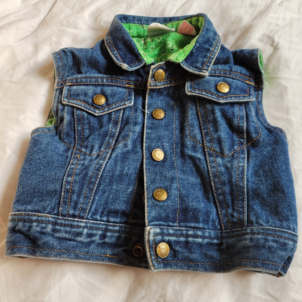 Vintage 90’s K.C.’s Kids denim vest green bandana inside
